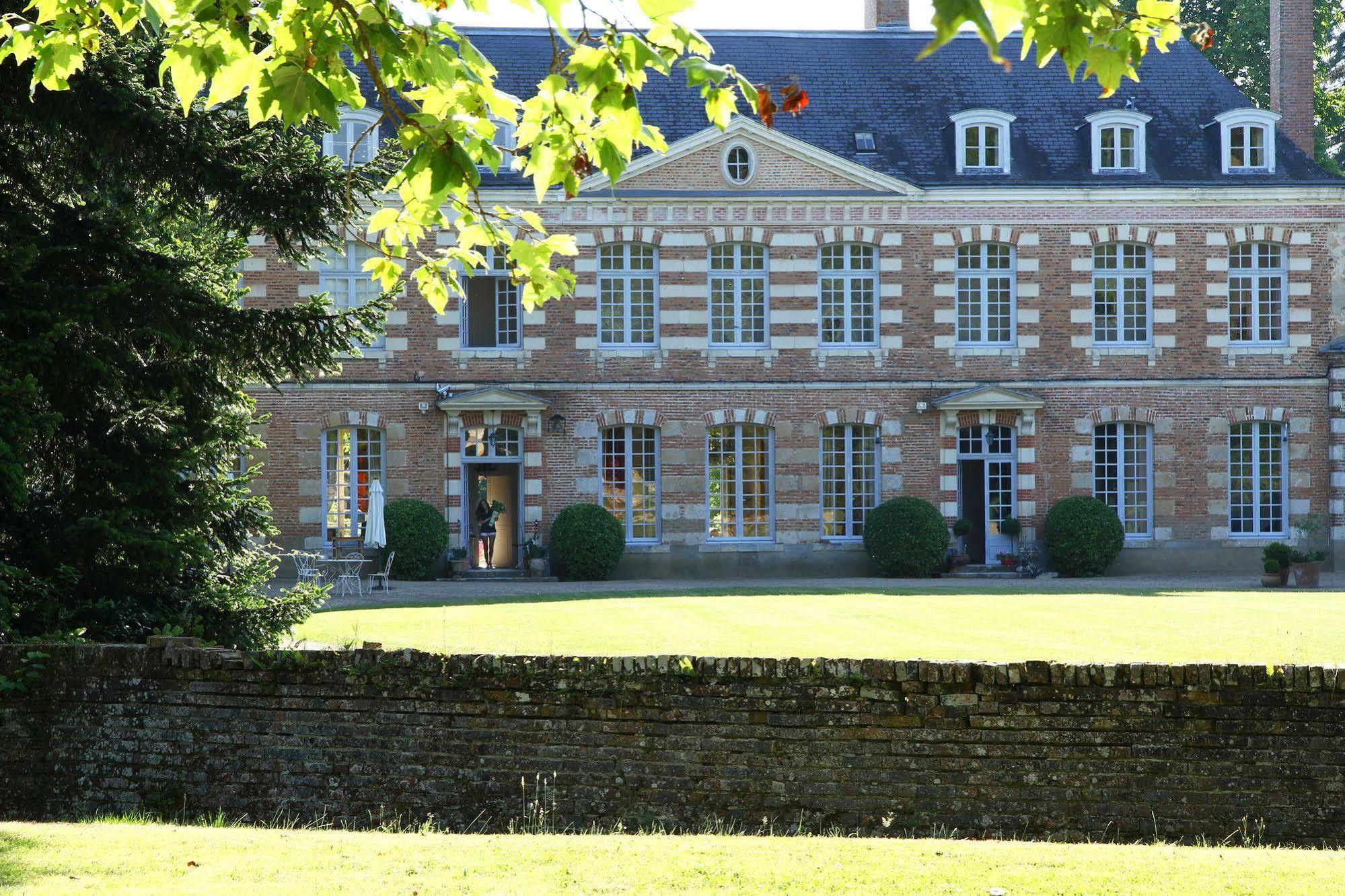 Château de la Giraudière Villeny Esterno foto